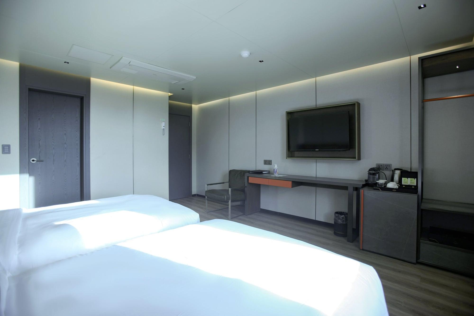 L&L City Hotel Jeju Exterior photo