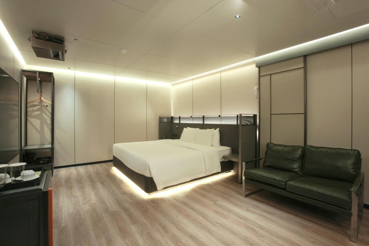 L&L City Hotel Jeju Exterior photo